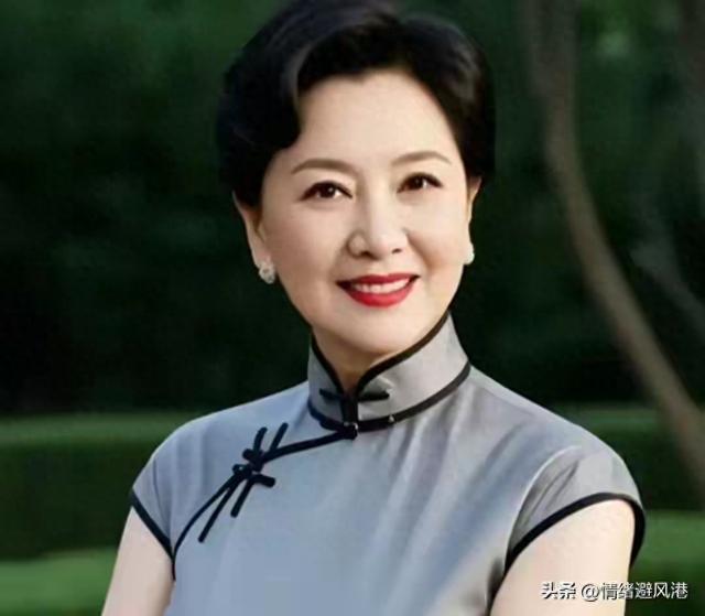 65岁阿姨喝茶时说大实话：女人到死都惦记男人，不是矫情是真心