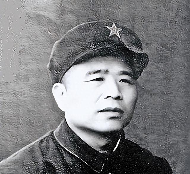 他是河南第一任省委书记	，47岁因病去世，其秘书后成为国务院总理