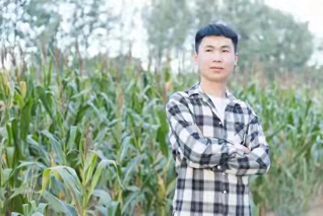 40岁男子2000元搞定女邻居,20天后,女子终于承认早就爱上他