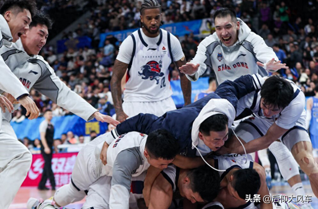 2分17分23分！3门惨案1场绝杀，夺冠大热轰然倒下，前8呈323格局