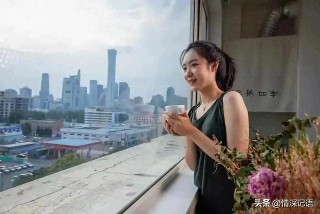54岁阿姨直言不讳：两性关系中，女人最渴望的不是钱，而是这4样