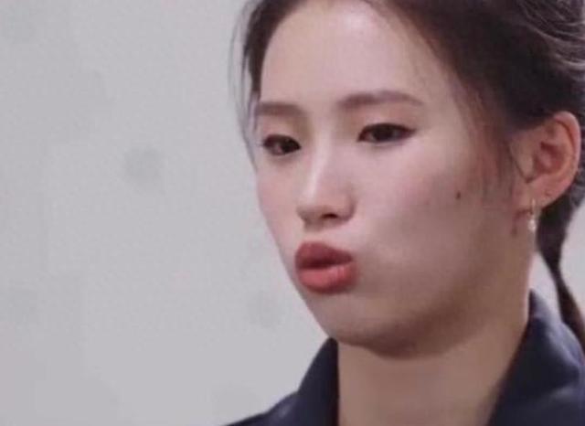 全运会夺冠1月后 陈芋汐接受专访