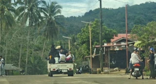 终于开战，菲2500户家庭逃亡，杜特之子怒批马科斯：拿全国当人质