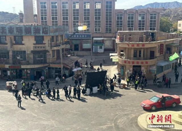 从“矿井”到“景框”：西北工业小镇变身影视热土