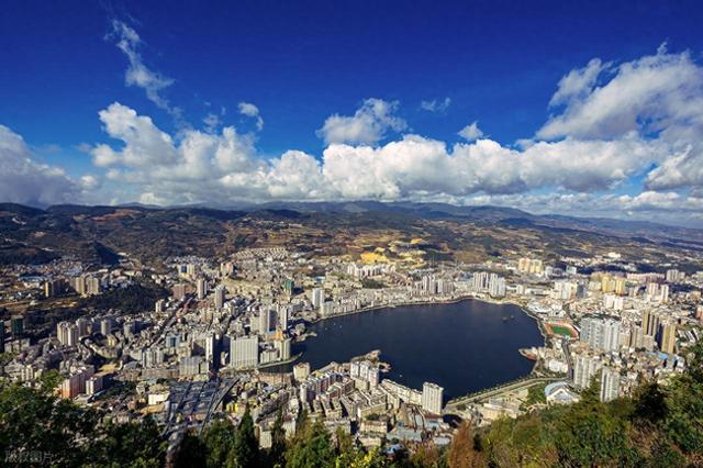 国内最宜居的城市之一，竟然不是厦门大理，而是一座被忽视的小城