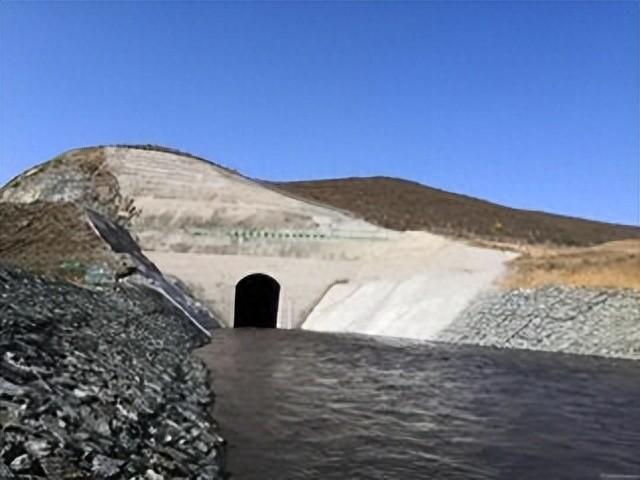 内蒙镫口扬水灌域今昔（上）