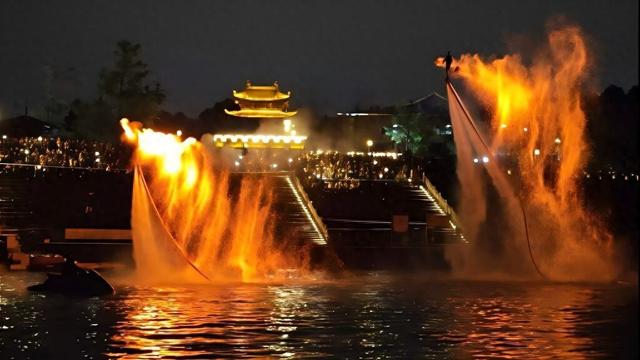 大假过半文旅热度仍在飙升 假期前4天四川A级景区接待游客超2500万人次