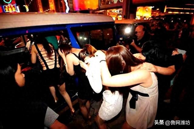 深夜街头“站街女	”被当场拿下！洛阳警方突袭，另一人结局更惨