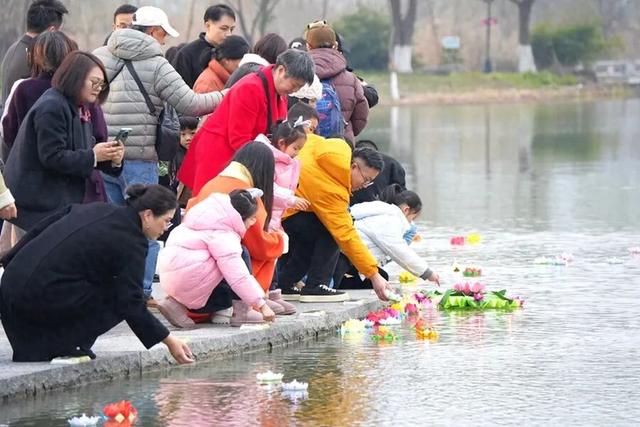 春江水灯会，来了！富阳热闹盛会，持续中！