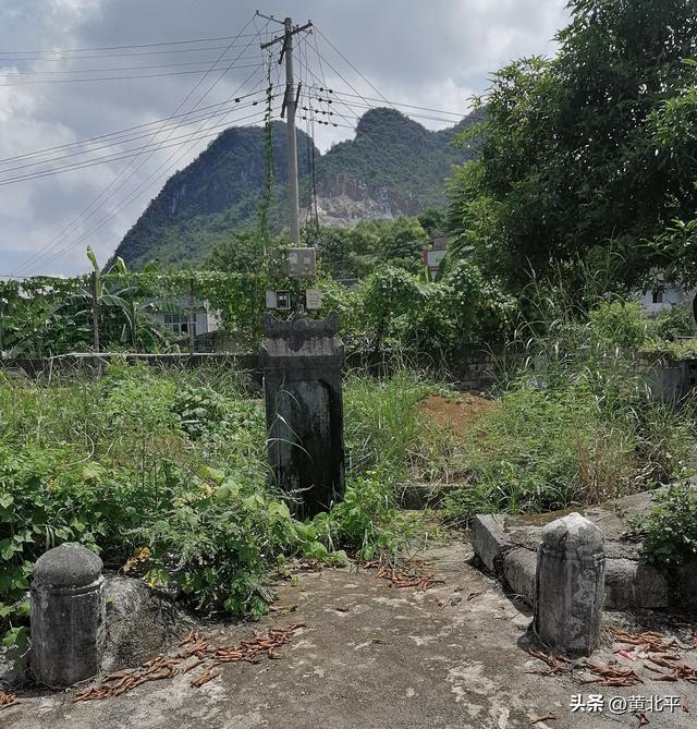 广西南宁市马山县乐圩300年古墓，墓主韦姓疑是兴隆土司韦贵后裔
