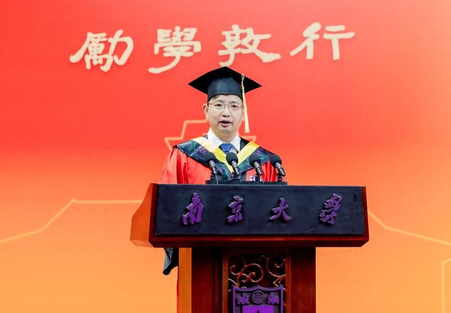 一生结缘南大，潜心研究三十年，周志华终成人工智能顶级专家