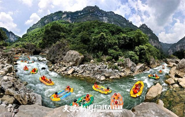 青春实践派｜“尖叫”声响彻峡谷！南江漂流多元玩法燃爆盛夏