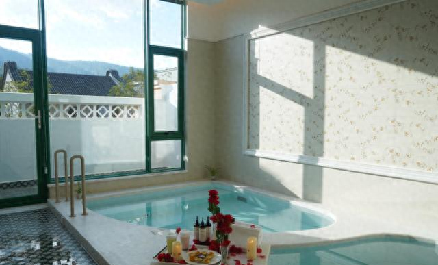 天气转冷，安宁“天下第一汤”温泉试运营受热捧