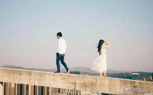 男人触摸女人这里,比亲吻、拥抱都上头,你知道吗?