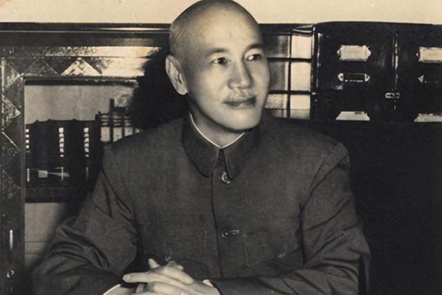 蒋介石丢掉大陆，他不恨毛泽东，最恨一个中国人和一个美国人