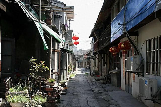 宝堰：古巷藏风华