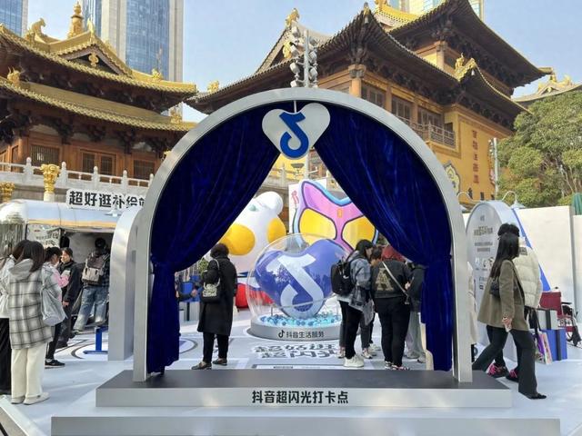 奥特曼超战队（最后一天假面骑士奥特曼超级战队三大特摄IP联合齐聚久光百货）