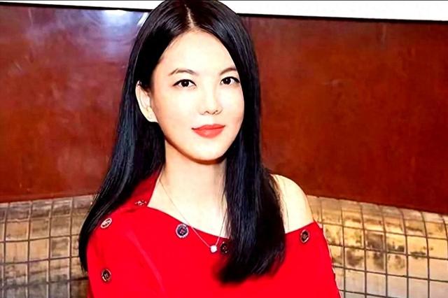 李湘不忍了！公开回应与释永信的真实关系，亲吻照的真相终于大白