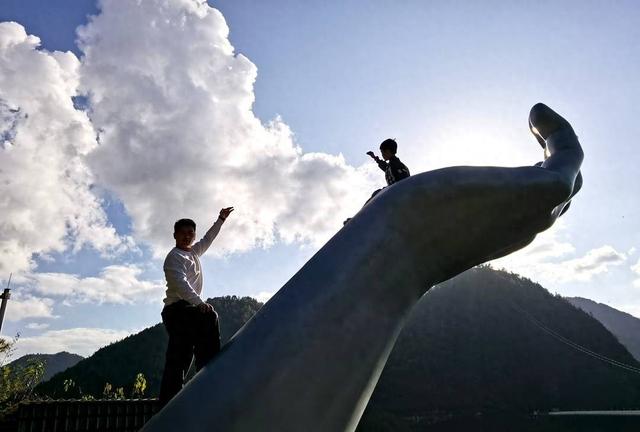 “秋假”遇上“宠客季” 巴山大峡谷迎来“深度游”热潮