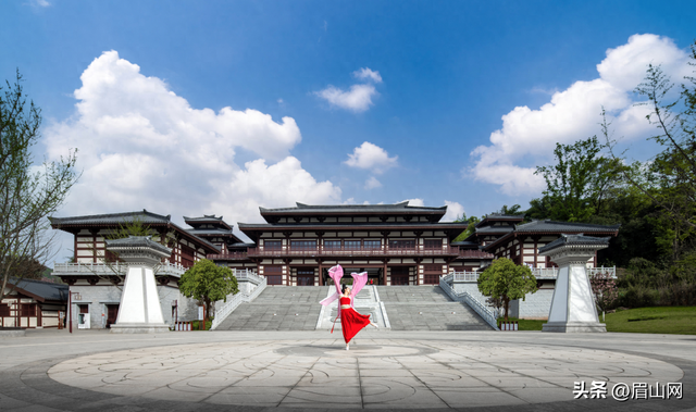 彭祖山“彭祖IP奖章”徒步活动火热进行 高温难挡游客打卡热情
