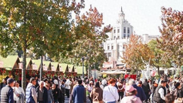 全上海跨年迎新氛围哪家强？浦东这些“顶流”地标等你来体验