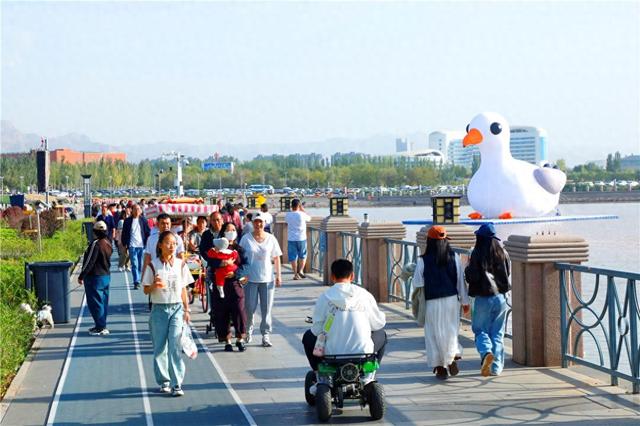 56.85万人次 3.97亿元！“双节”假期乌海游火热“出圈”