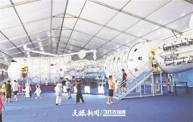 “空间站”遛娃