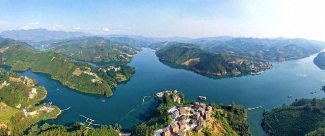 罗平：鲁布革的冬日美