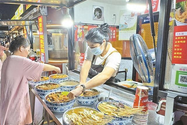 夜市、夜演、夜游、夜食……厦门“新夜态” 把烟火气拉满