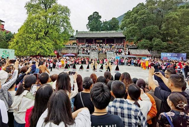 “新场景+保姆式服务”：四川平武邀您赏金秋、探秘境、品文化！