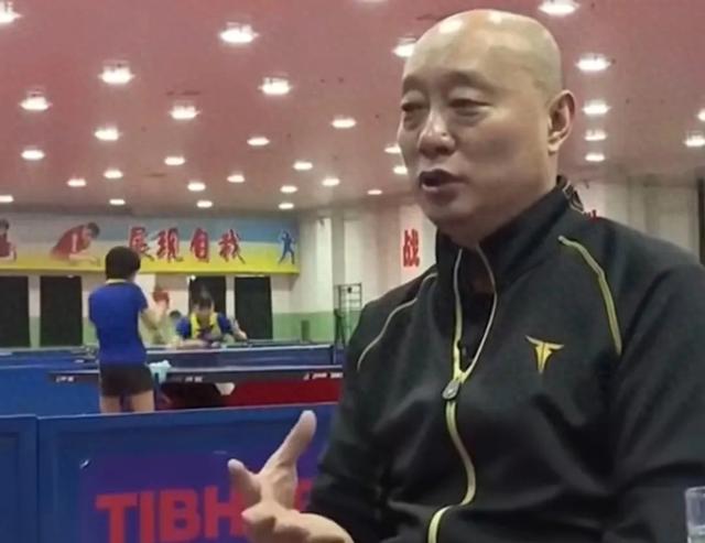 原来真正把孙颖莎当女儿的是他，那个默默付出的老头