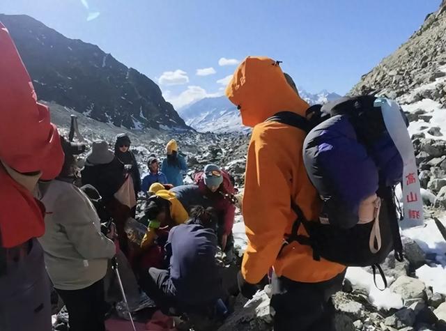 遏制徒步探险事故，不能指望“加强巡查”