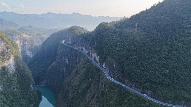 百辆车300余人打卡鹤峰 美景美食民俗一站式解锁