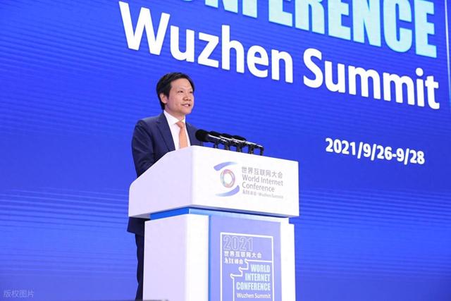 雷军演讲失灵？不是故事老了，是我们清醒了！