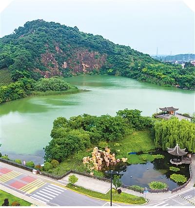 浙江海盐：矿坑变碧湖（侨乡新貌）