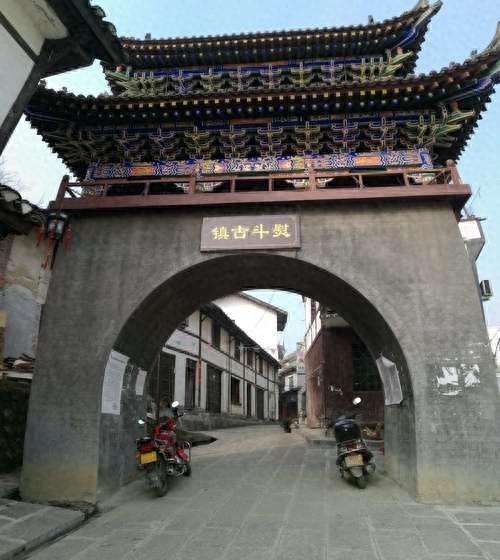 探秘陕西：熨斗古镇的江南遗梦