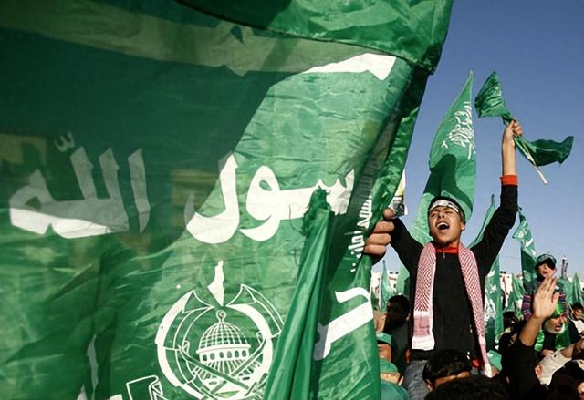 四肢瘫痪的他,让以色列寝食难安！从棋子到弃子,谁在操盘哈马斯?