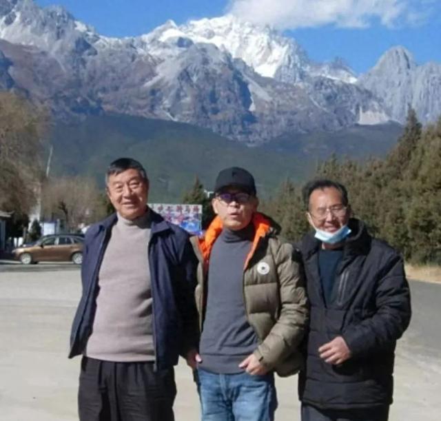 前年岁末赴丽江：纳西战友一句“城是柔软的”，融化了老兵心…