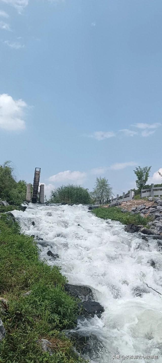 长沙惊现瀑布，就在圭塘河跳马这里