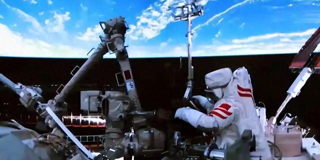 神二十遭遇“太空杀手”？杨利伟昔日噩梦成真，中国展示王牌后手