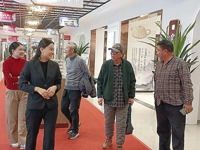 相 立:“雅集·陶瓷艺术馆”“煮墨论瓷”