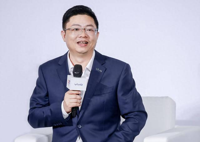 对话 vivo OS 产品副总裁：AI 不会产生新的需求，通往远方是马车还是蒸汽机是产品形式问题