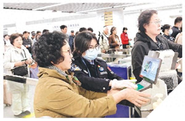 韩国—桂林又增一条新航线 高效边检助力跨境游