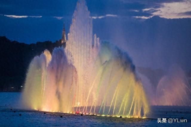 西湖景点之西湖音乐喷泉