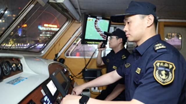 上海浦江游览暑期客流破百万