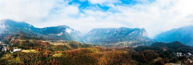 天门村：枫红云海间的千年一瞥