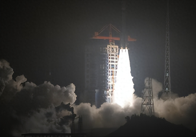 中国成功发射卫星互联网低轨11组卫星