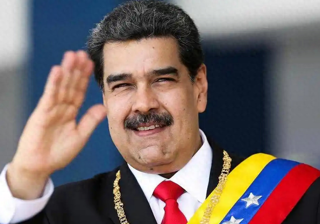 特朗普大军压境招降，马杜罗态度明确：根本不在乎美国说什么