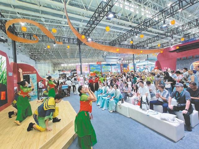 博览会上展示魅力