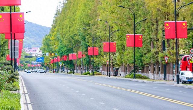 您好，祖国母亲